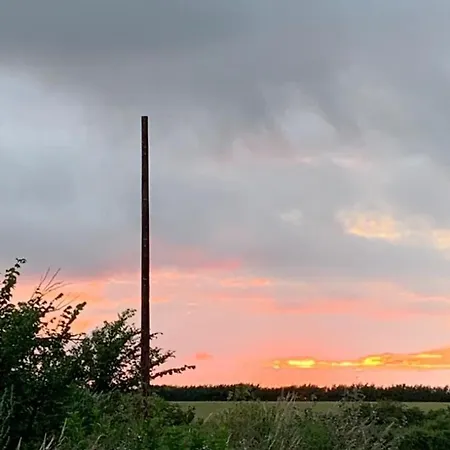 Daisychain Getaways The Perfect Place To Stay Play And Getaway East Mersea Экстерьер фото