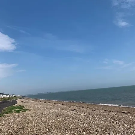 Daisychain Getaways The Perfect Place To Stay Play And Getaway East Mersea Экстерьер фото