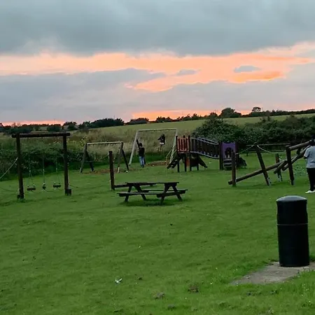 Daisychain Getaways The Perfect Place To Stay Play And Getaway East Mersea Экстерьер фото